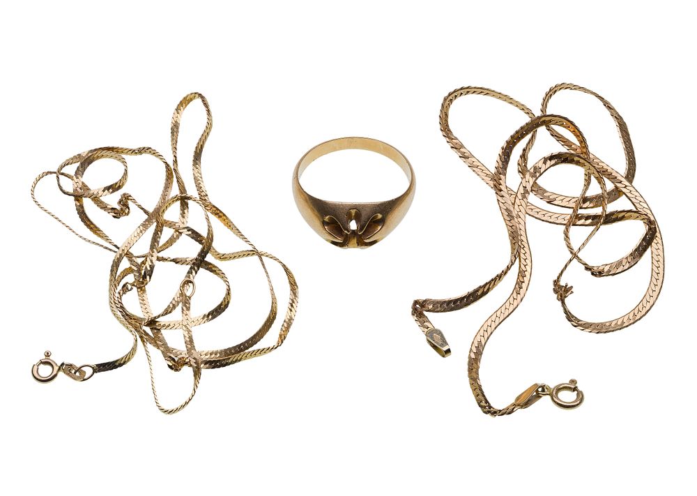 Lot 274: 14k Yellow Gold Scrap Jewelry Assortment