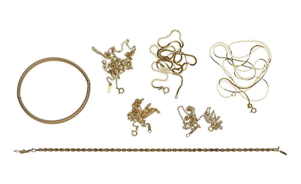 Lot 275: 14k Yellow Gold Jewelry Assortment