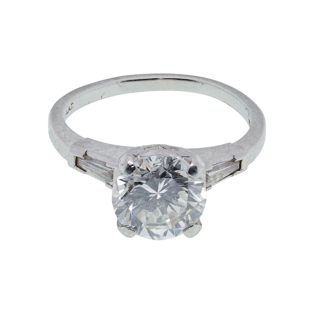 Lot 284: Platinum and Diamond Ring