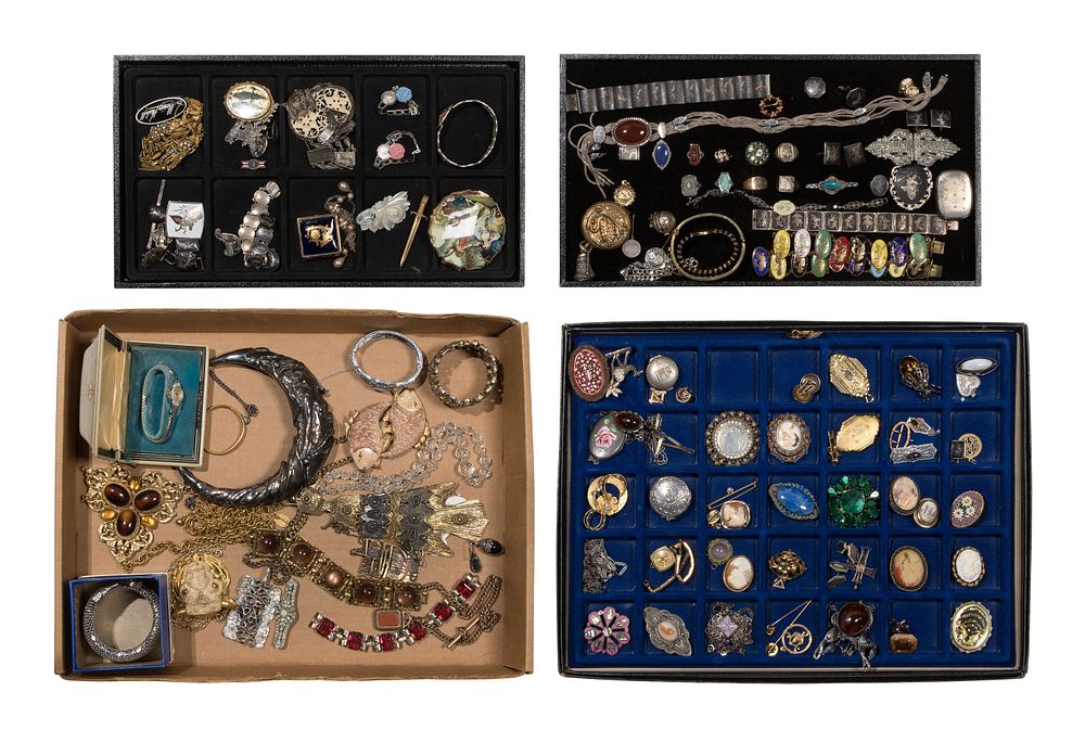 Lot 324: Victorian and Art Deco Style Costume Jewelry Assortment