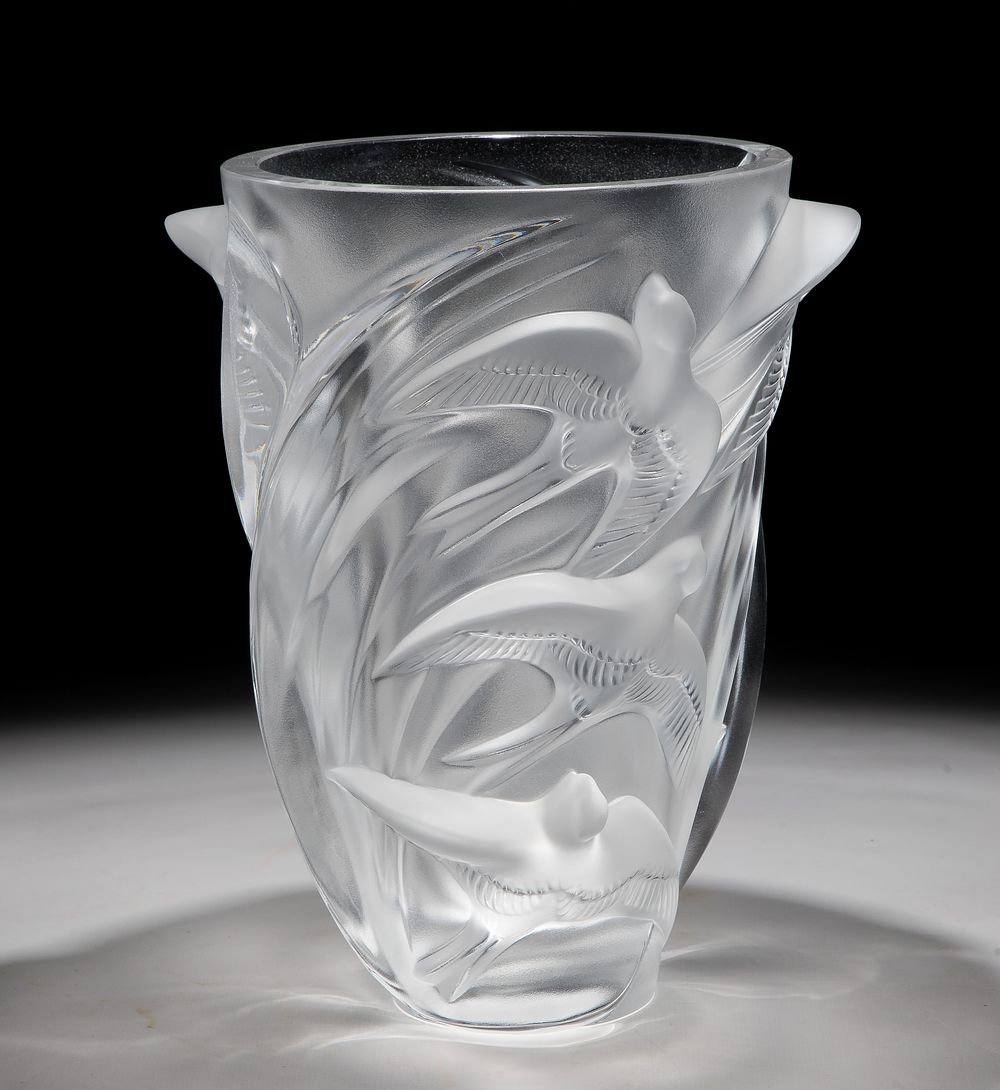 Lot 358: Lalique Crystal Martinets Vase