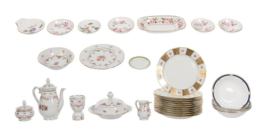 Lot 371: Porcelain Assortment