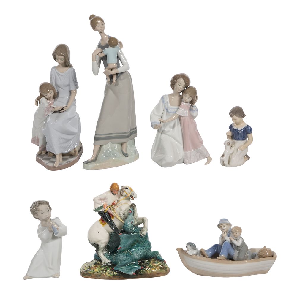 Lot 383: Lladro Porcelain Figurines