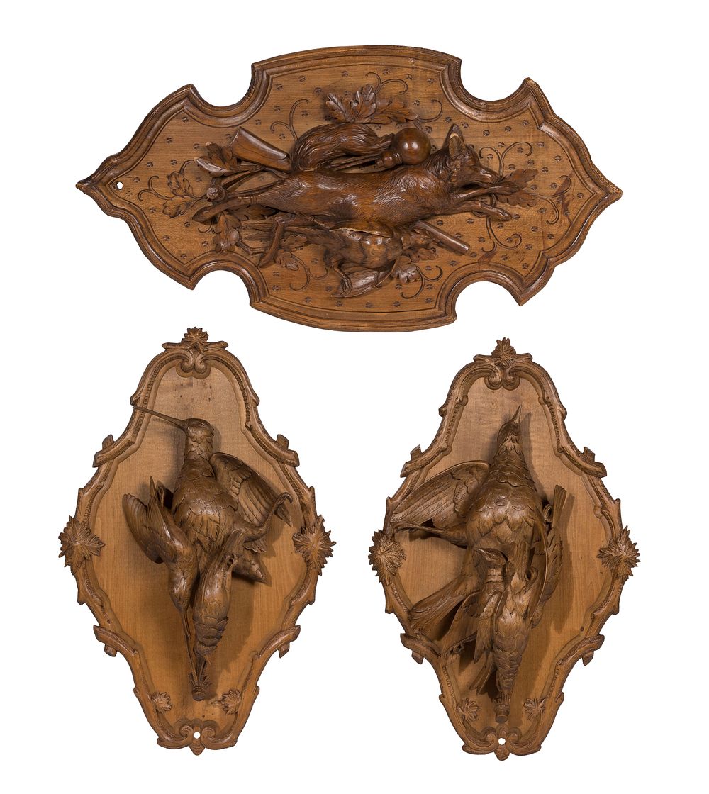 Lot 397: Swiss Black Forest Wall Plaque Assortment