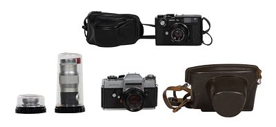 Leica - Leica Camera and Lens Assortment (4) items including a Leicaflex SL serial #1203297 having 