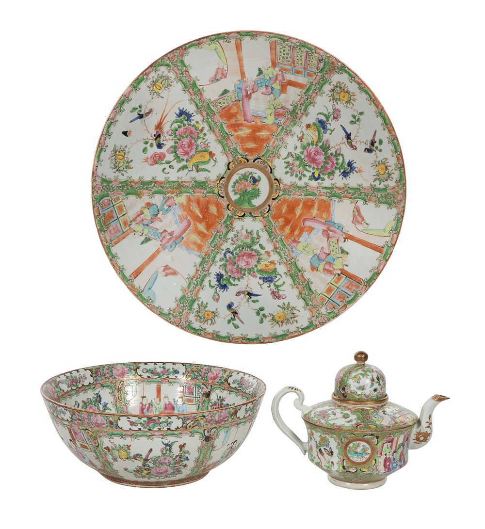 Lot 436: Chinese Famille Rose Medallion Porcelain Assortment