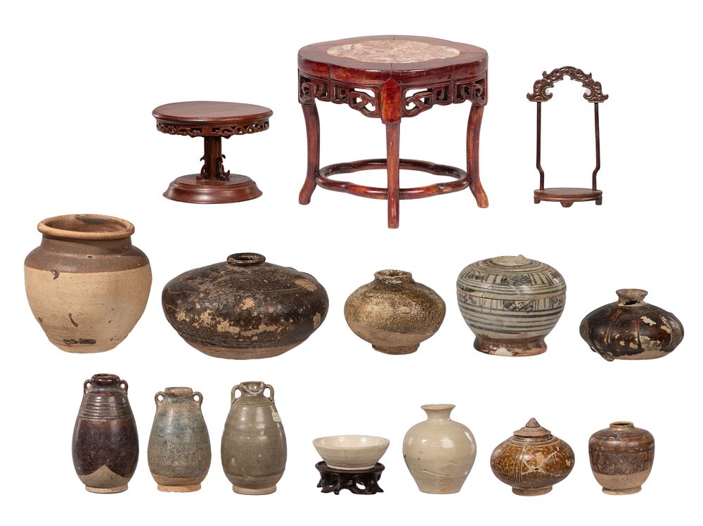 Lot 437: Thai Sawnkhalok Pottery Assortment