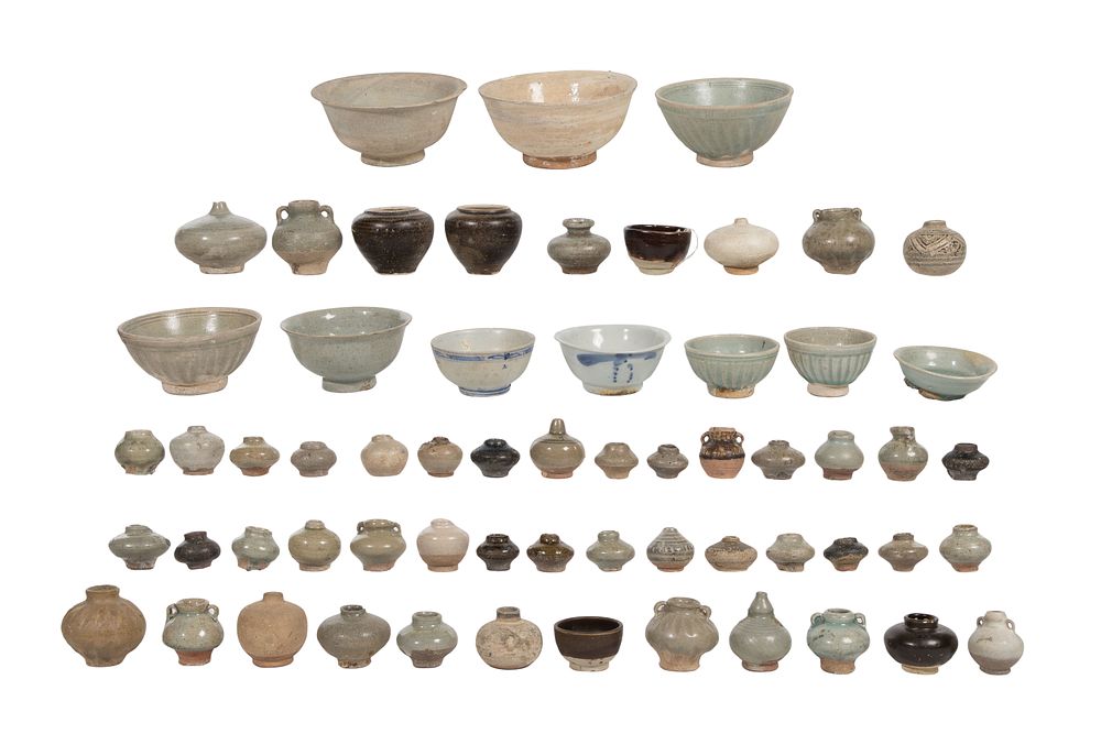 Lot 438: Southeast Asian Thai Sawankhalok Pottery Assortment
