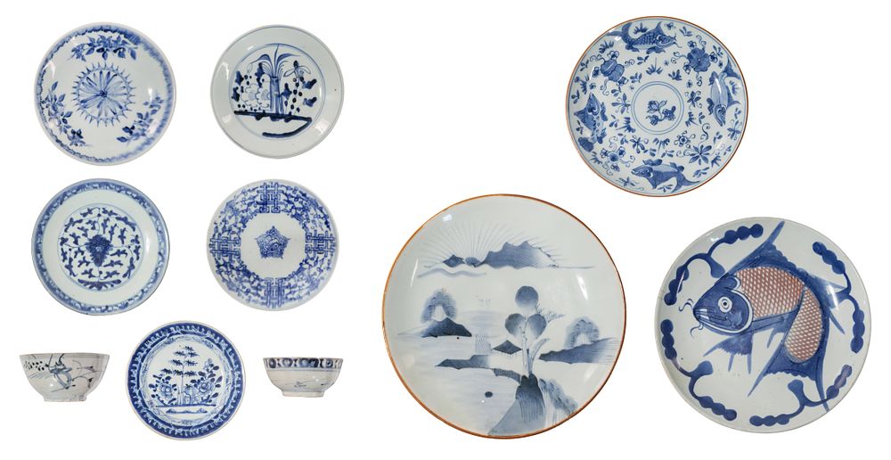 Lot 445: Asian Blue and White Porcelain Assortment