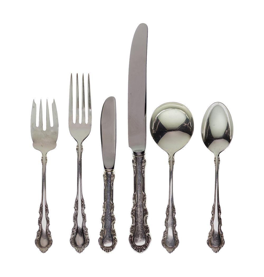 Lot 458: Reed & Barton Georgian Rose Sterling Silver Flatware