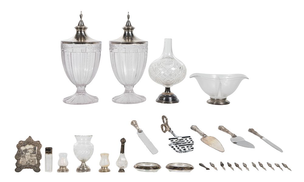Lot 465: Weighted Sterling Silver Assortment