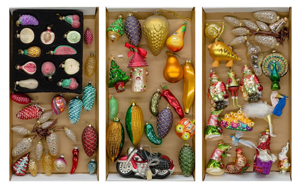 Lot 502: Holiday Ornament Assortment