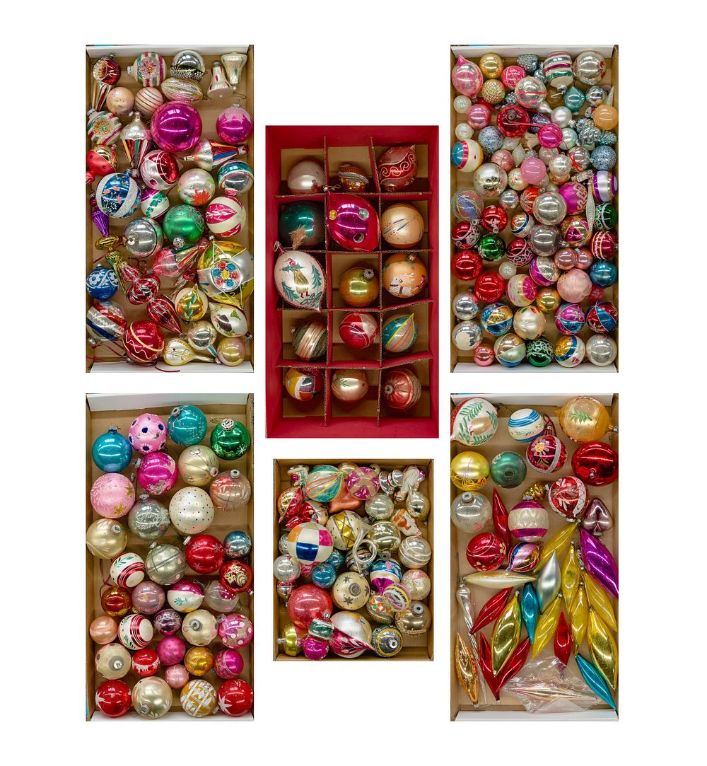 Lot 504: Holiday Ornament Assortment