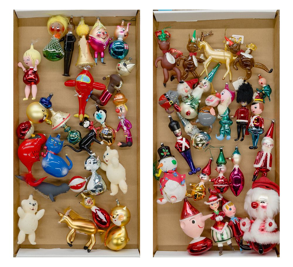 Lot 509: Soffieria De Carlini Holiday Ornament Assortment