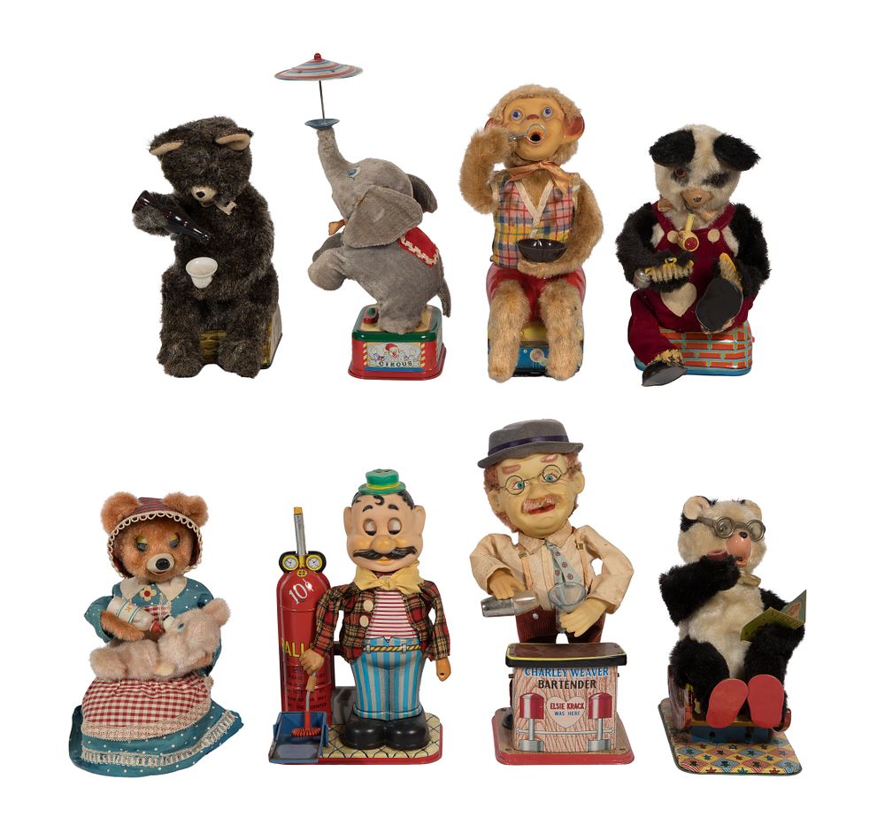 Lot 520: Japanese Tin Litho Battery Operated Toy Assortment