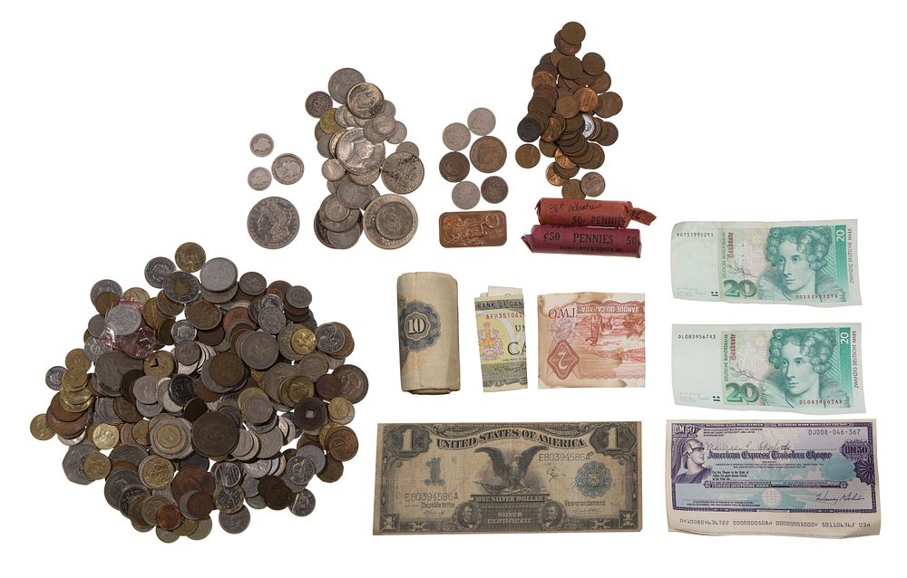 Lot 547: Coin and Currency Assortment