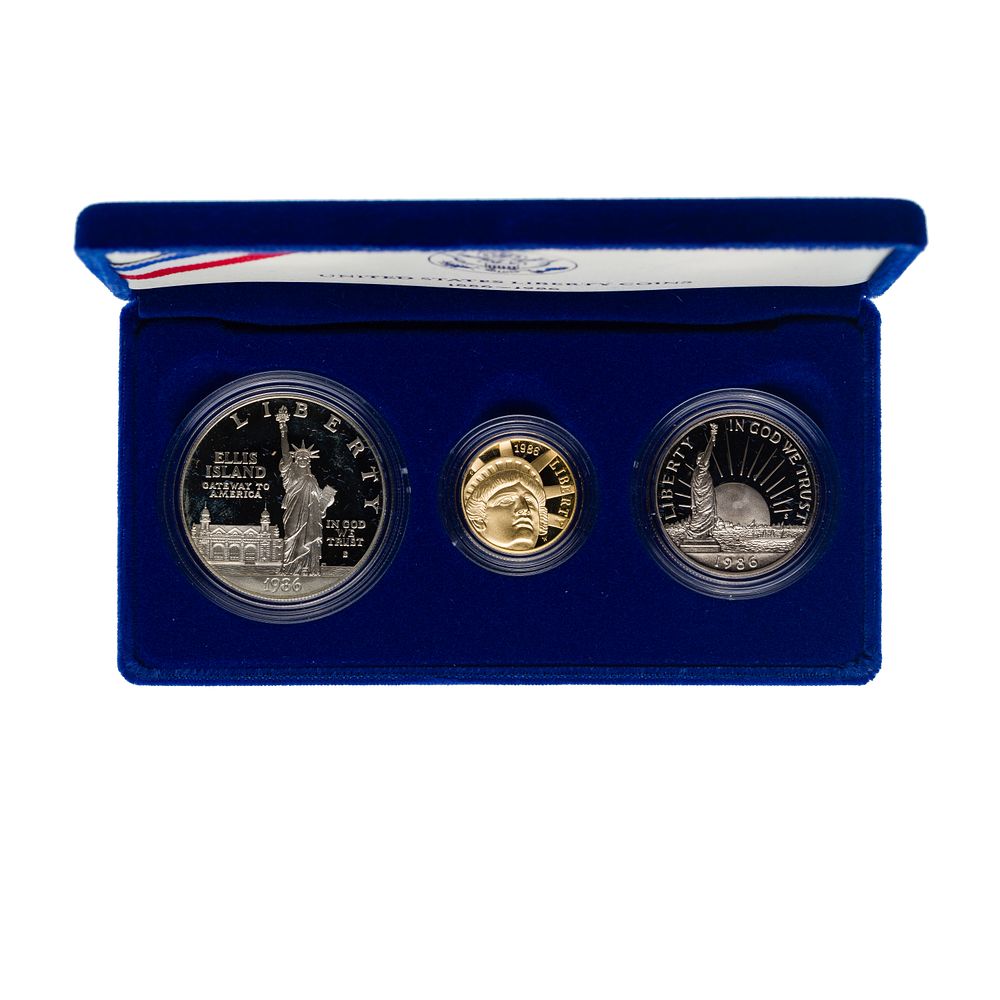 Lot 556: 1986 U.S. Liberty Gold and Silver Proof Set