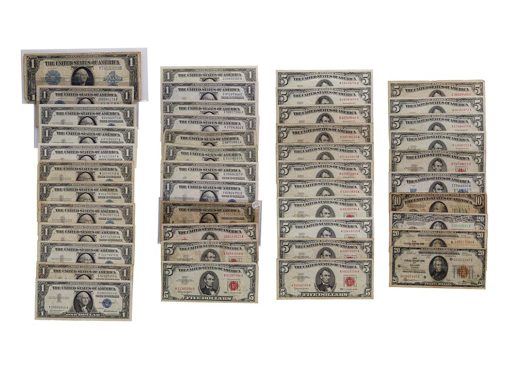 Lot 602: United States Currency Assortment