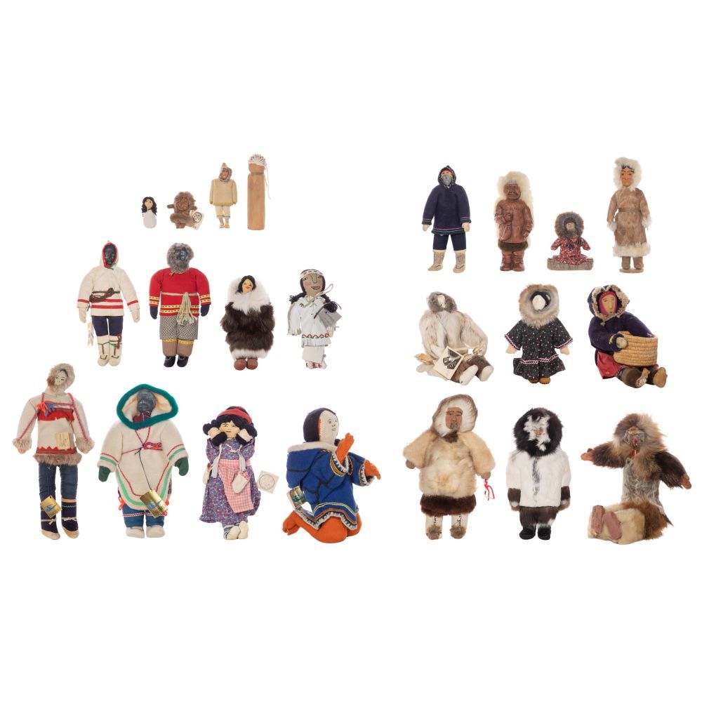 Lot 638: Native American Northwest Coast Doll Assortment