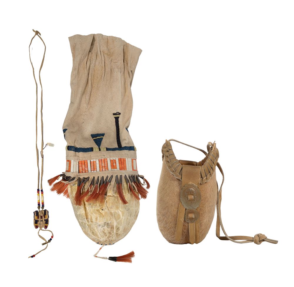 Lot 691: Native American Bag Assortment