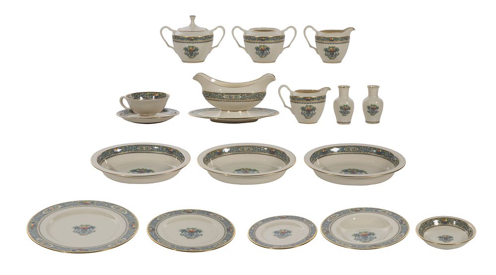 Lot 313: Lenox Autumn China Service