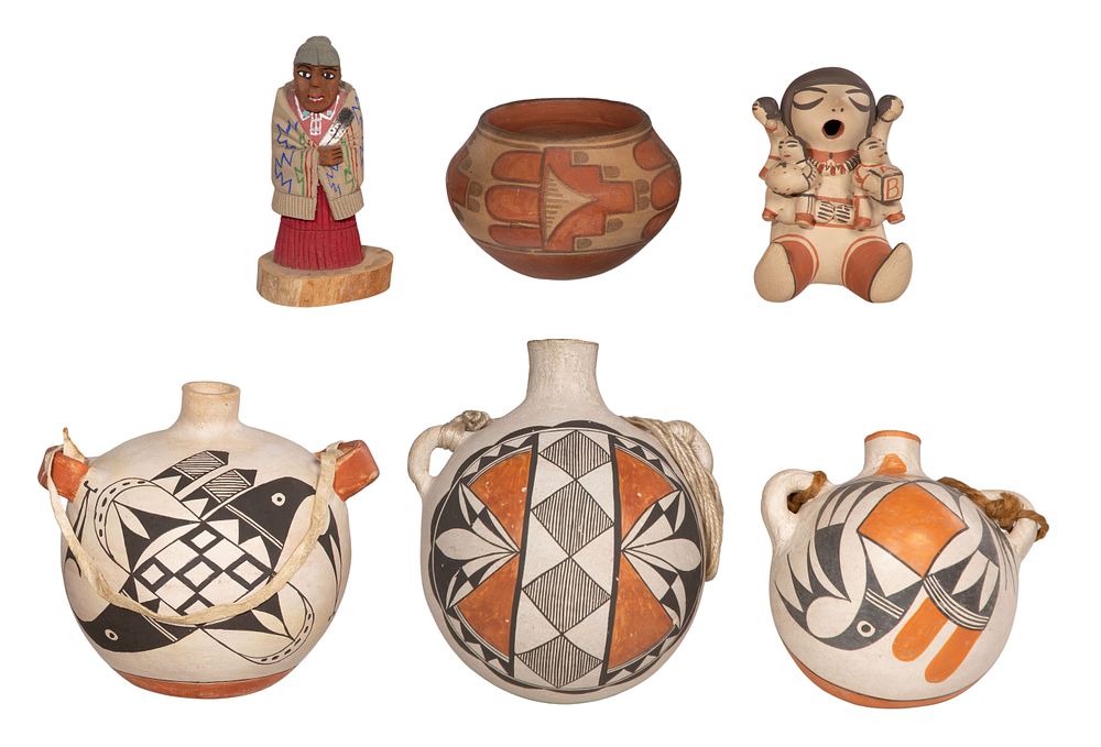 Lot 370: Native American Pottery Assortment