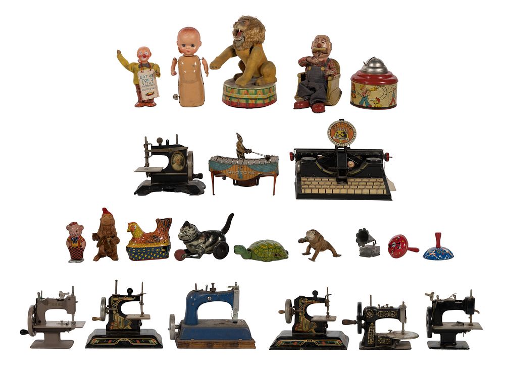 Lot 551: Tin Toy Assortment
