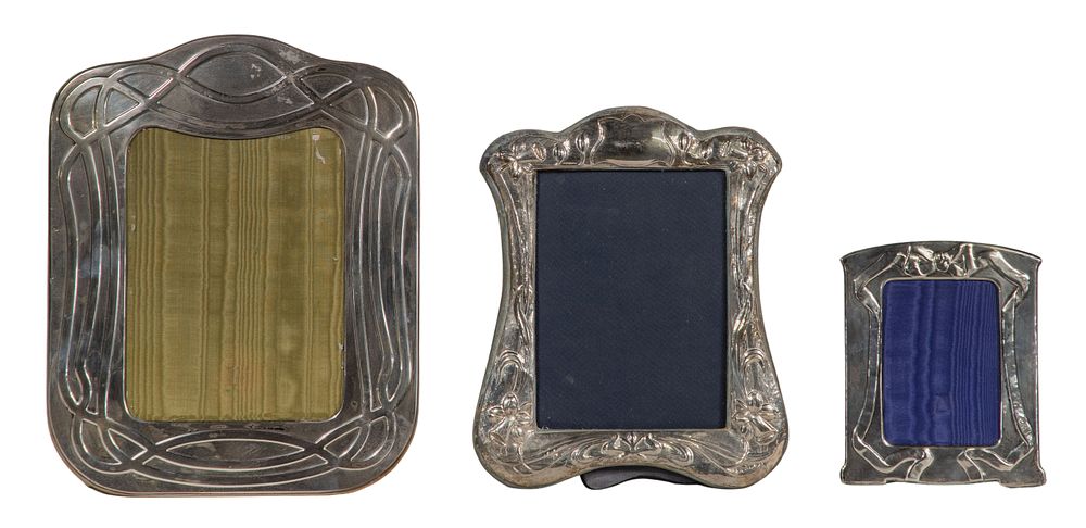 Lot 274: Sterling Silver Picture Frame Assortment