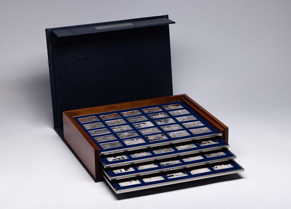 Lot 333: Franklin Mint Bicentennial History of the United States