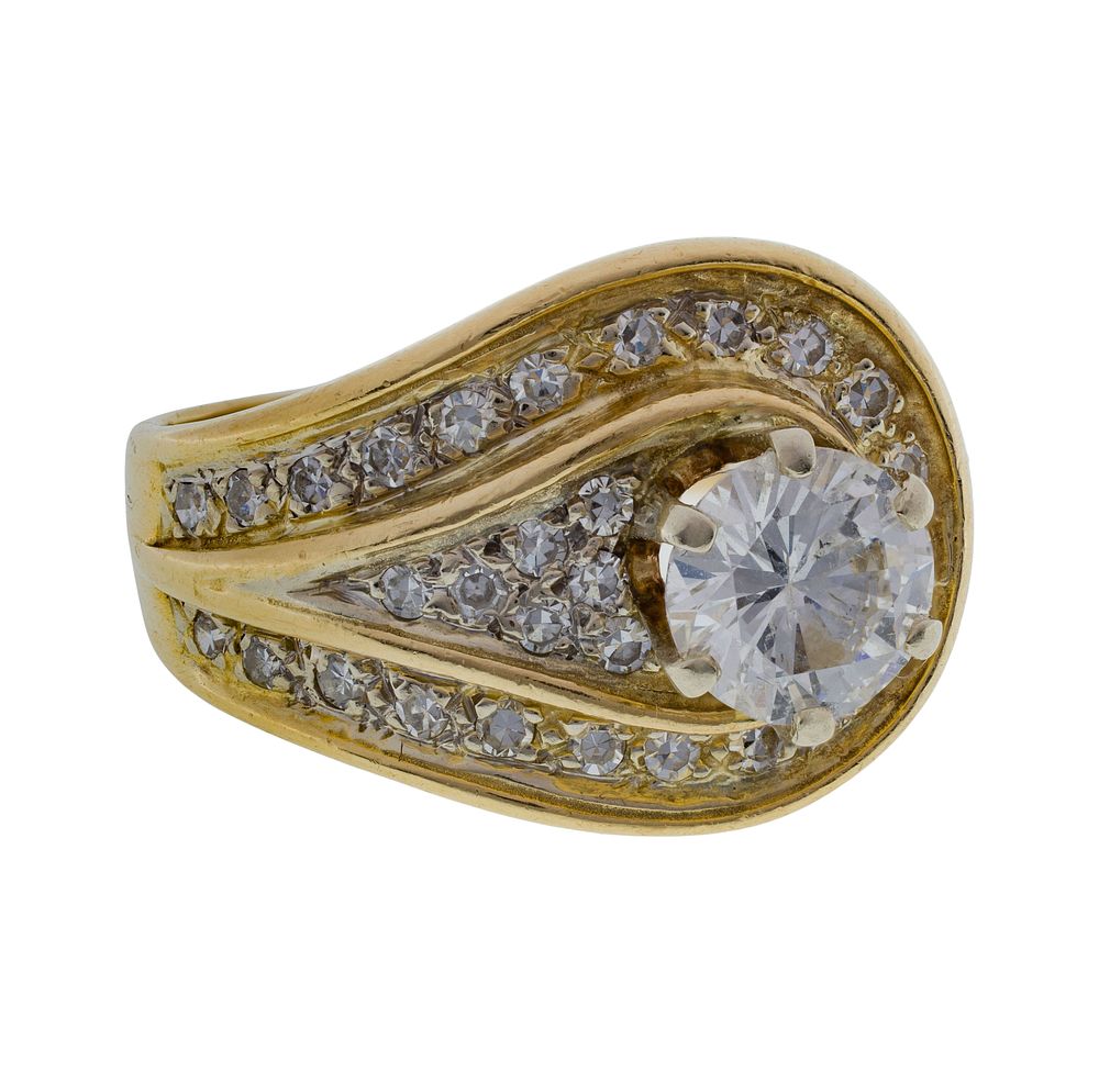 Lot 257: 14k Yellow Gold and Diamond Ring