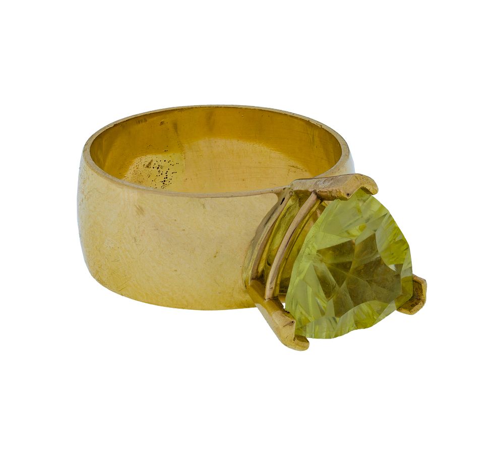 Lot 259: 14k Yellow Gold and Yellow Topaz Ring