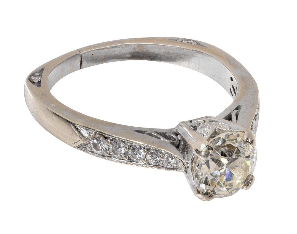 Lot 262: 18k White Gold and Diamond Ring