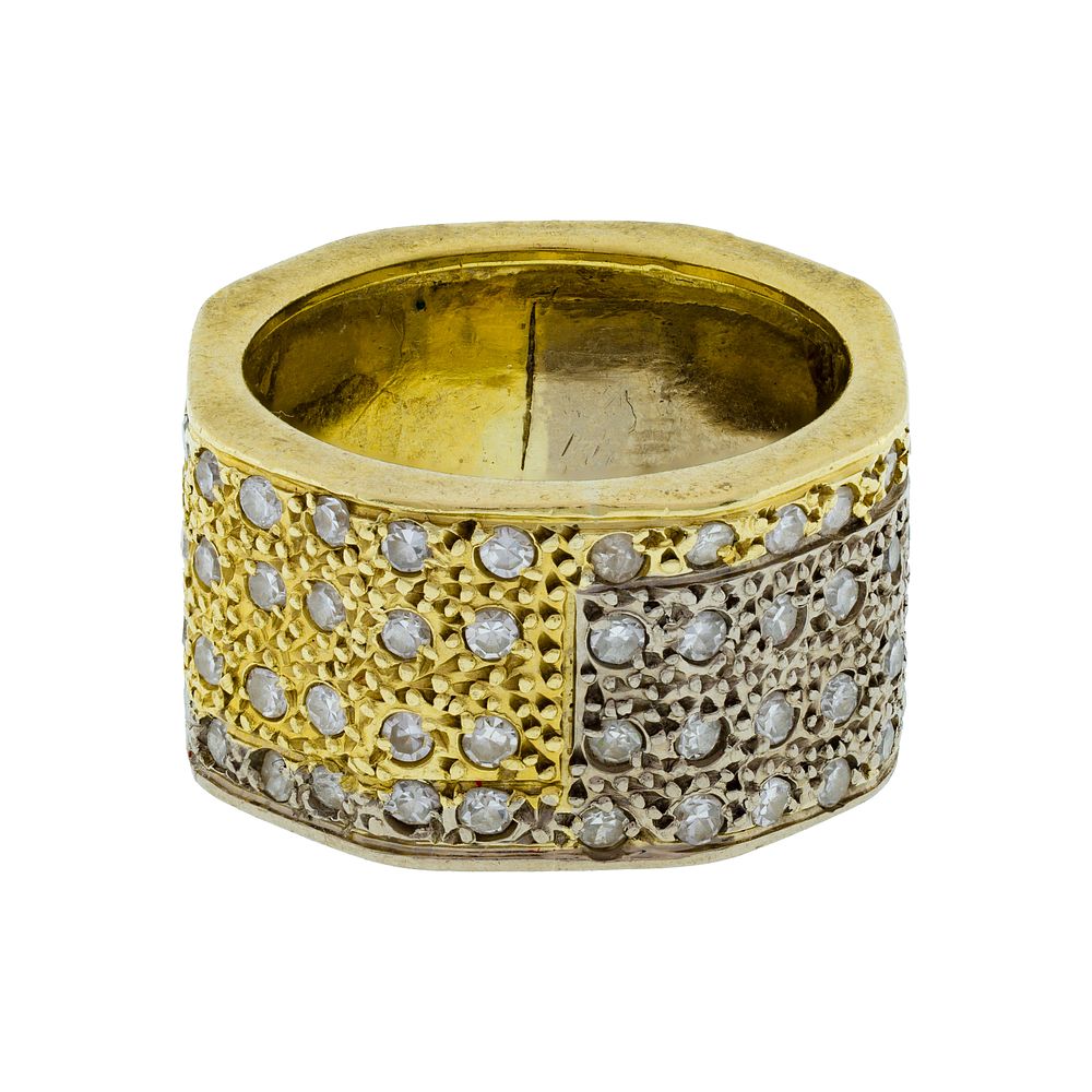 Lot 263: 18k Yellow Gold / 14k White Gold and Diamond Ring