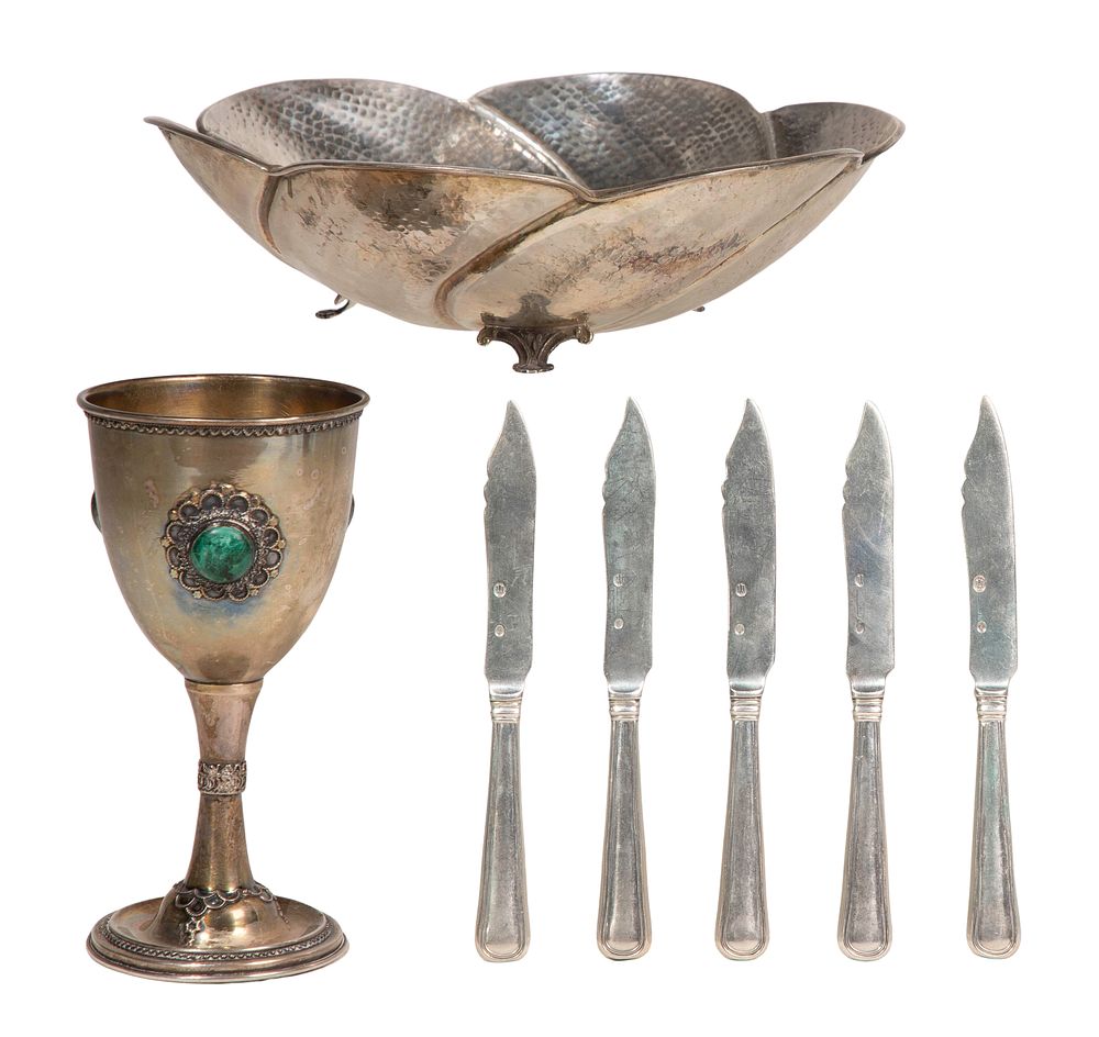 Lot 334: Sterling and European Silver Object Assortment