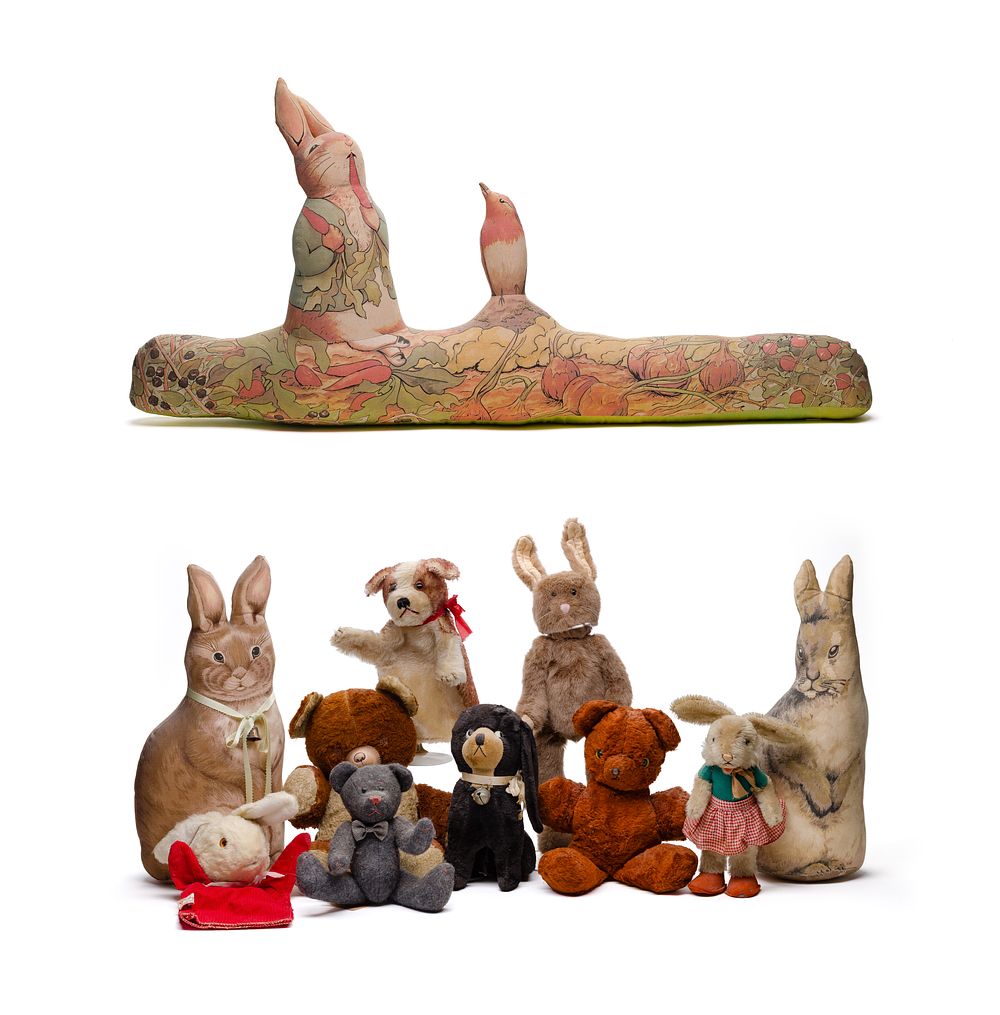 Lot 407: Stuffed Toy Assortment