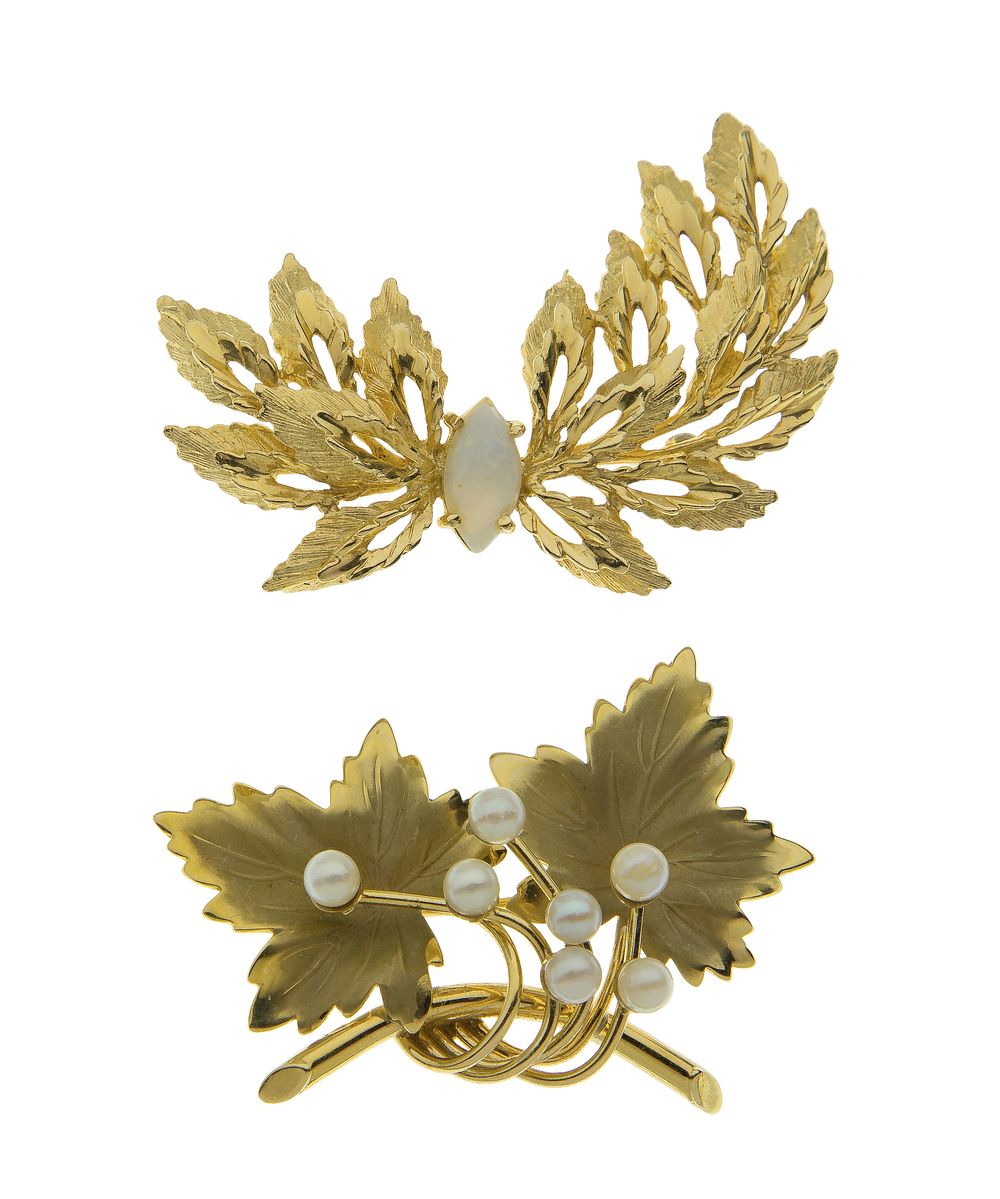 Lot 487: 14k Yellow Gold Brooch Pins