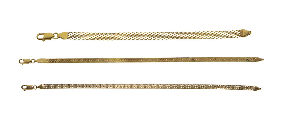 Lot 491: 14k Yellow Gold Bracelet Assortment