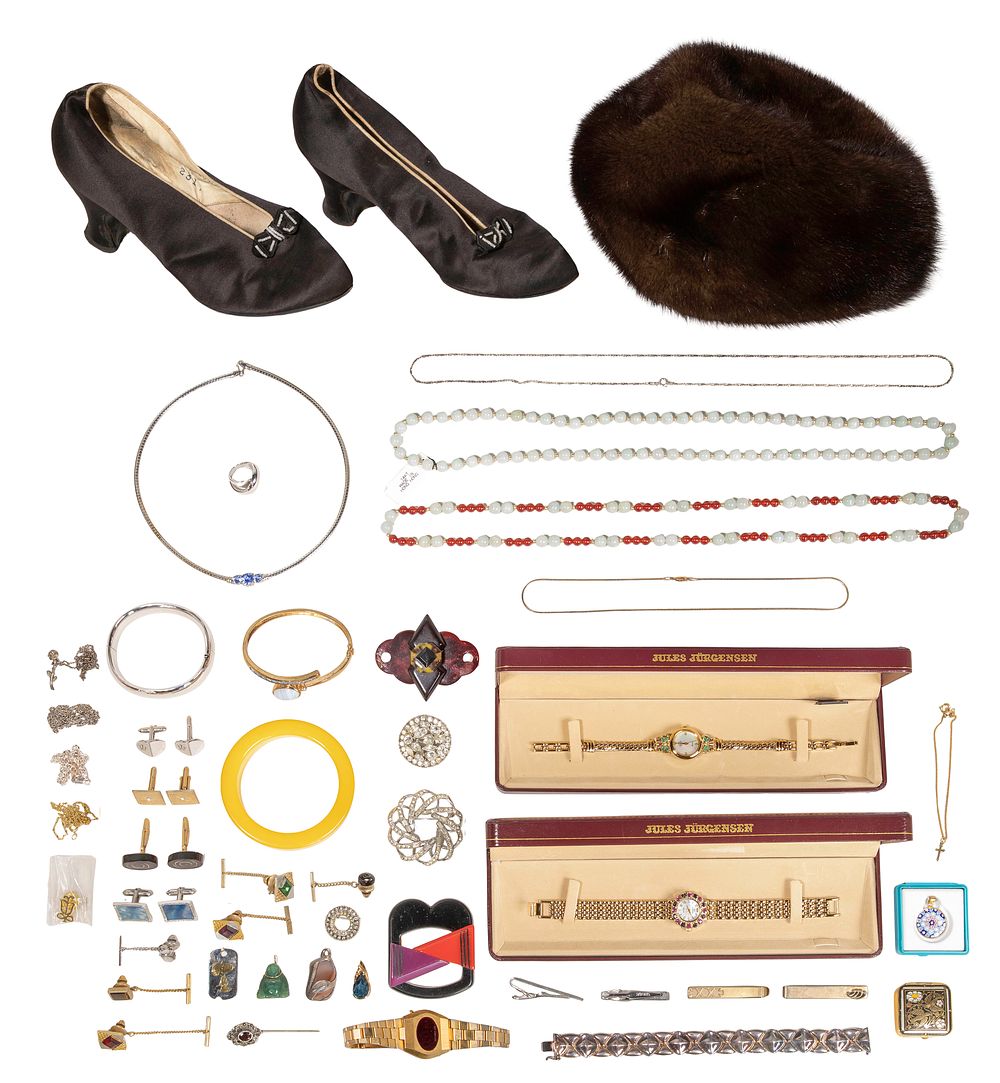 Lot 295: Costume Jewelry Assortment