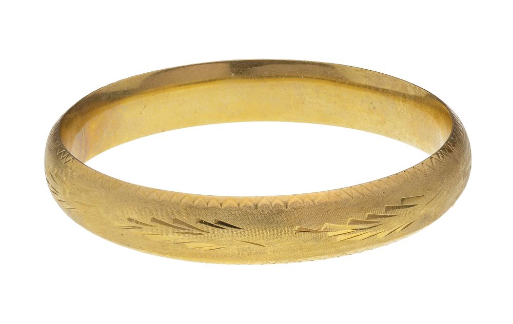Lot 317: 14k Yellow Gold Hinged Bangle Bracelet