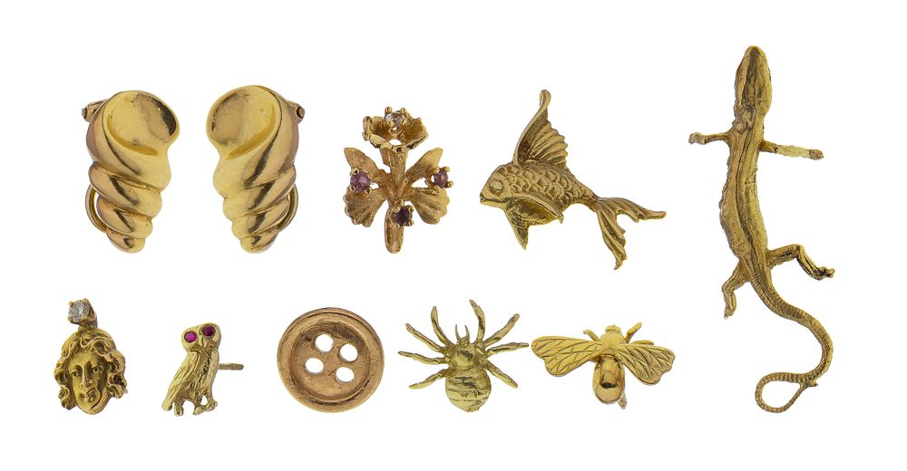 Lot 346: 14k Yellow Gold Jewelry Assortment