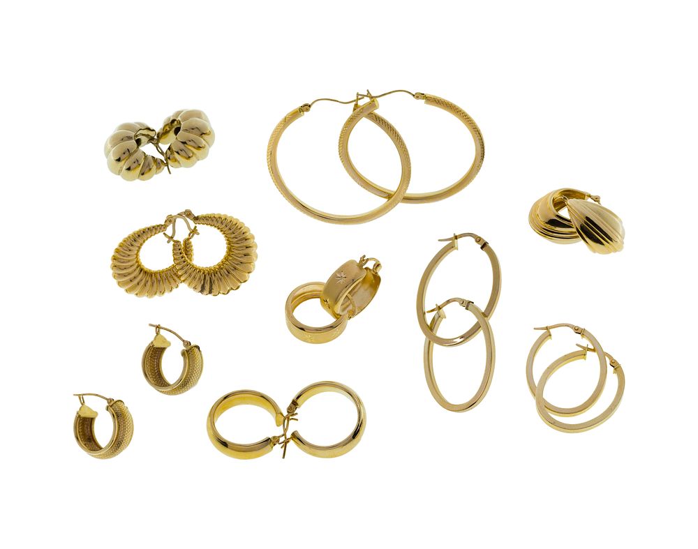 Lot 347: 14k Yellow Gold Pierced Earring Assortment