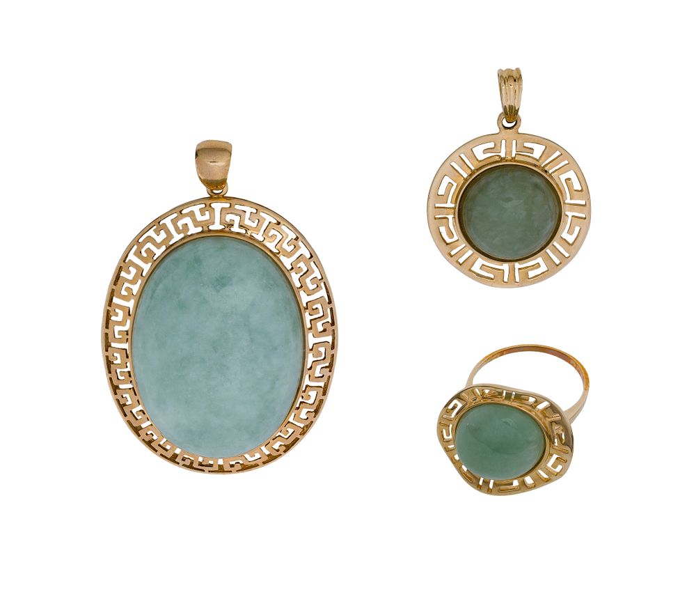 Lot 353: 14k Yellow Gold and Jadeite Jade Jewelry Suite