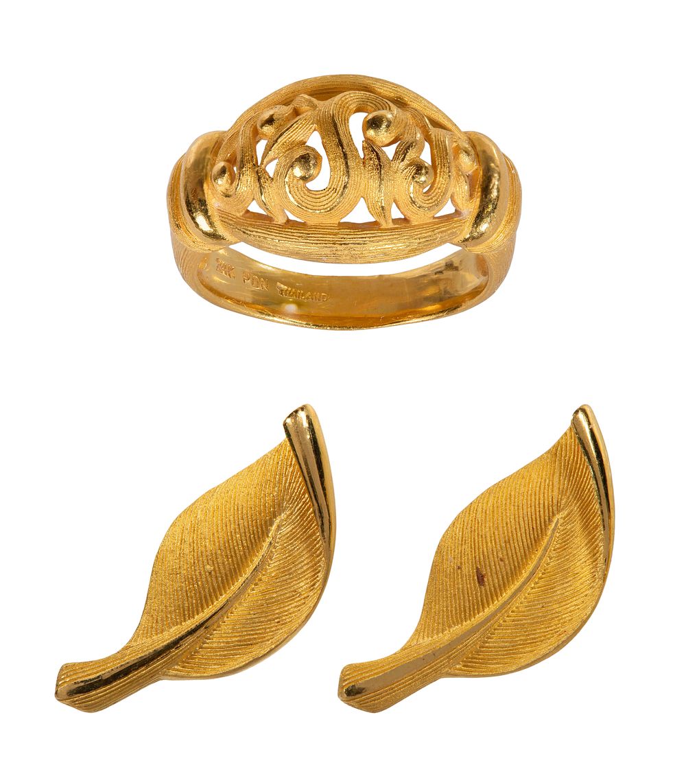 Lot 404: Prima 24k Yellow Gold Ring and Earrings