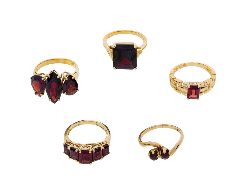 Lot 413: 10k Yellow Gold and Garnet Ring Assortment