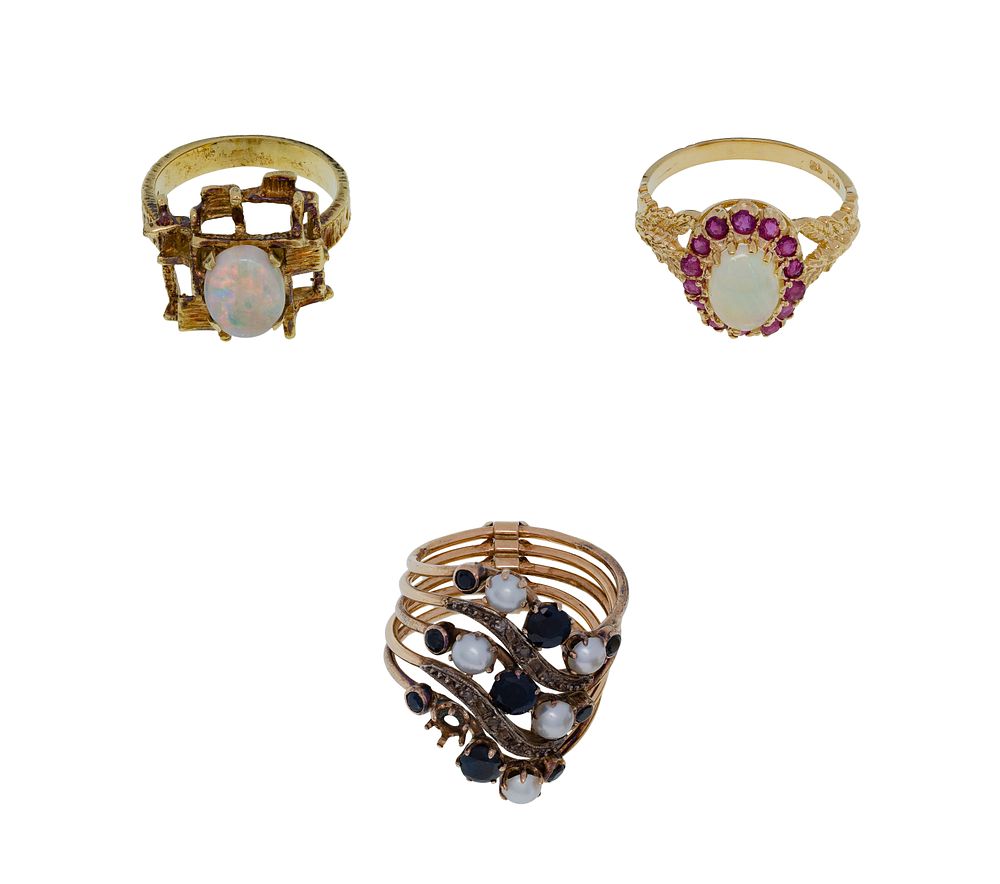Lot 428: 14k Yellow Gold and Gemstone Ring Assortment