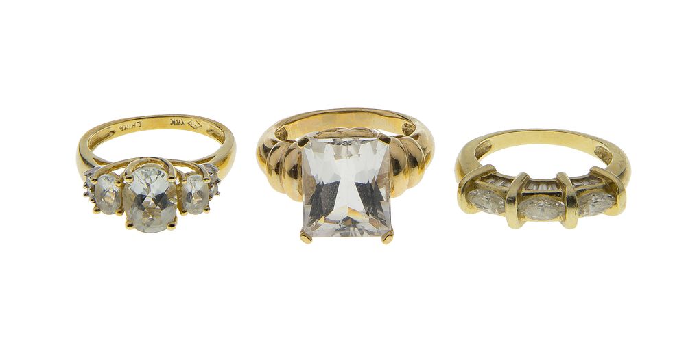 Lot 429: 14k Yellow Gold and Gemstone Ring Assortment