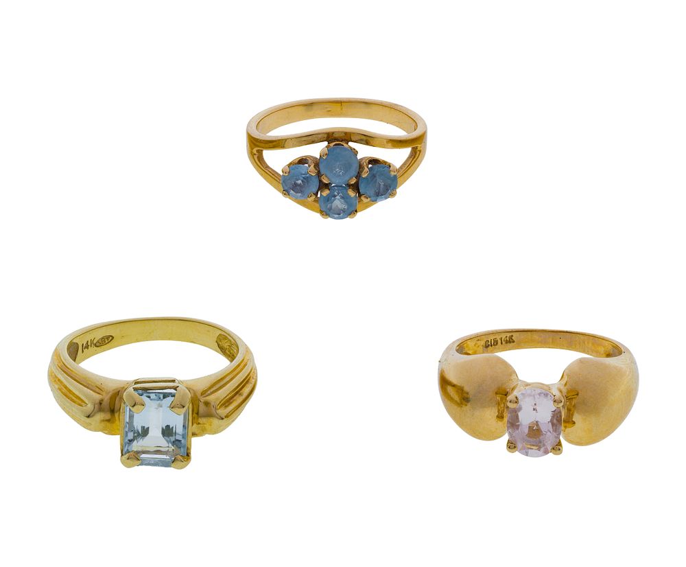 Lot 433: 14k Yellow Gold and Gemstone Ring Assortment