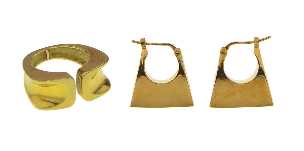 Lot 453: 18k Yellow Gold Jewelry Assortment