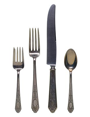 Treasure Mary II Sterling Silver Flatware Service (32) items including (6) 9 3/4-inch dinner 