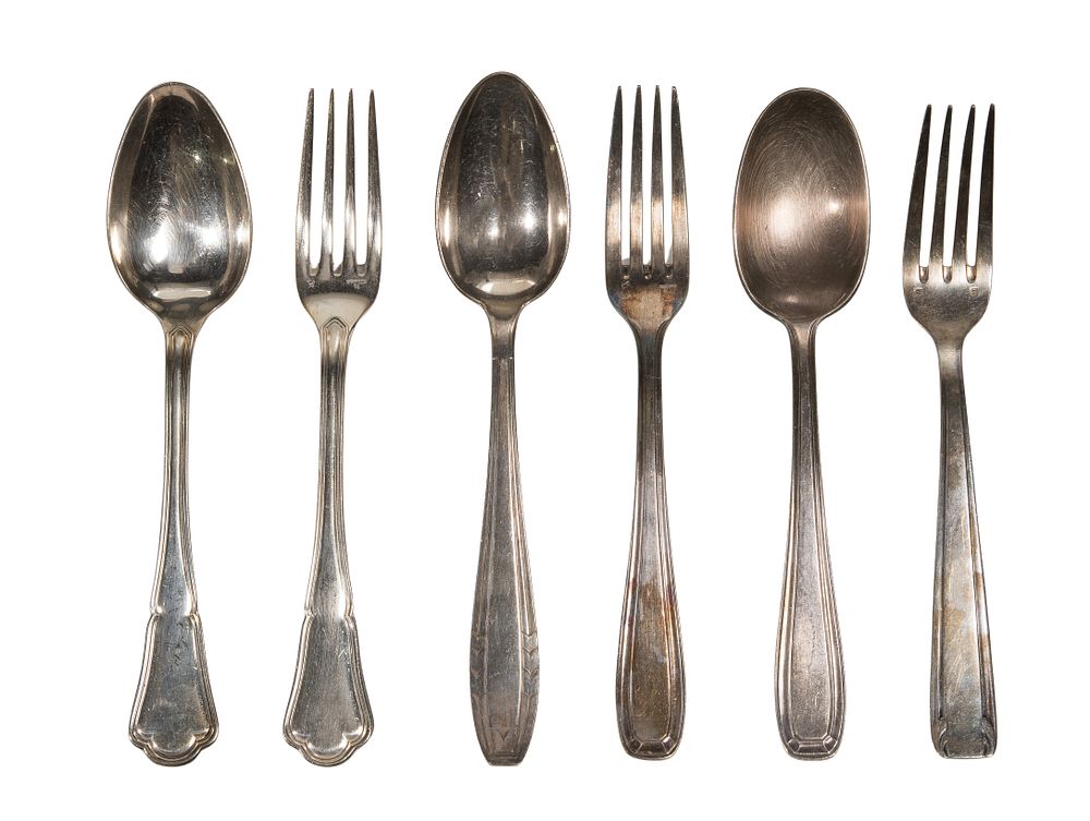 Lot 471: Christofle Silverplate Flatware Assortment